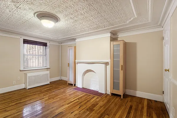 Rented by Compass | media 27