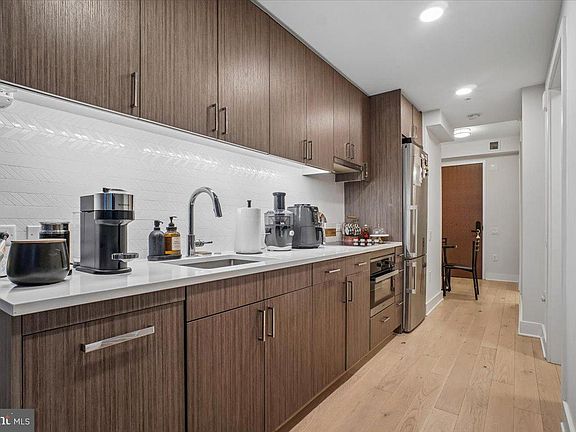 4th image of 1211 Van St SE APT 403