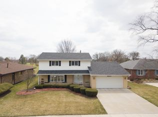 8641 Golfview Dr, Orland Park, IL 60462