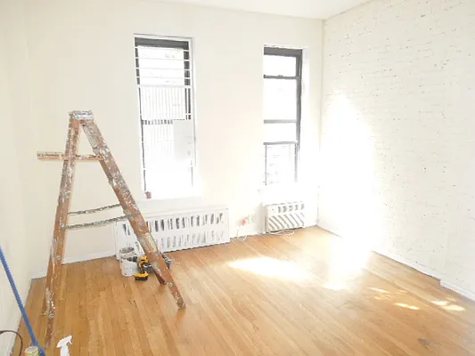 Rented by Ready Group | media 40