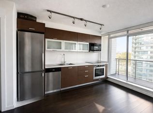 10777 University Dr #610, Surrey, BC V3T0E6