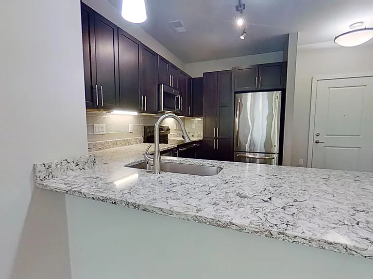 The Vue at Creve Coeur Apartments — Photo 51