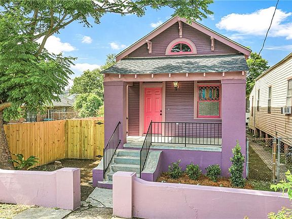 3rd image of 407 De Armas St