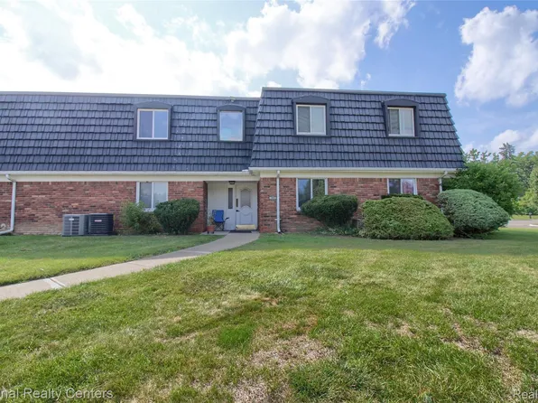 1800 Colonial Village Way APT 3, Waterford, MI 48328
