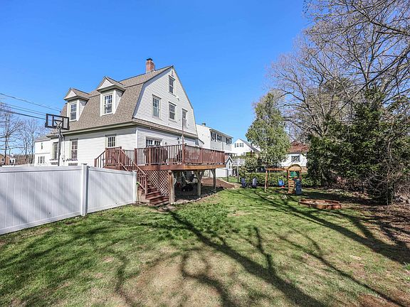 4th image of 279 Sagamore Street