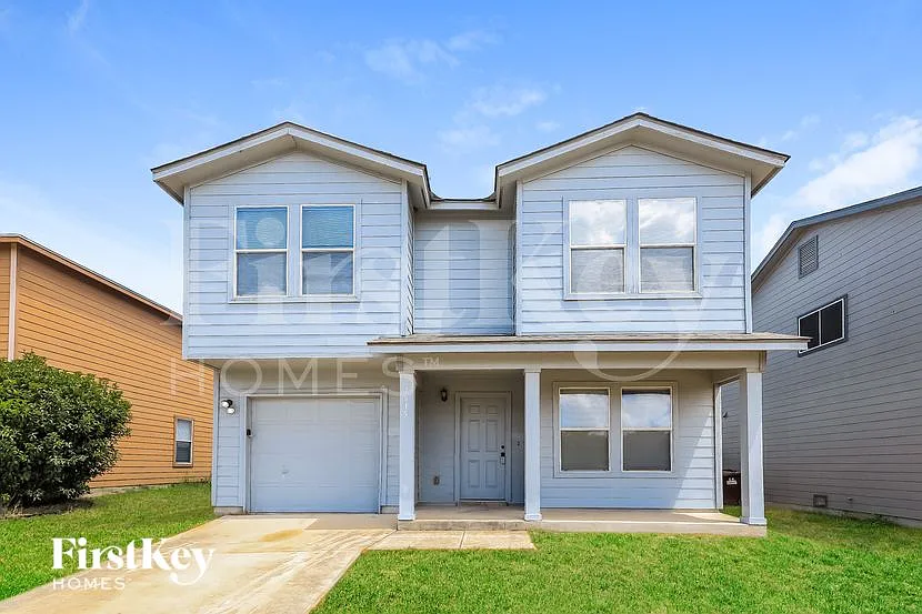 3 bed, 2.0 bath, 2380 sqft, $1,805 — Photo 2