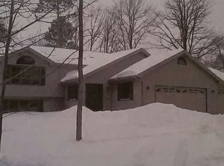 25307 Island View Dr, Cohasset, MN 55721