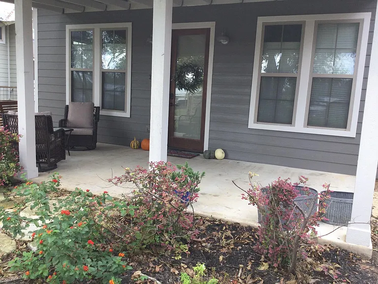 349 E South St — Photo 3