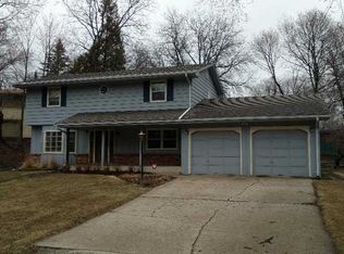 2415 Harris Rd, Rockford, IL 61107