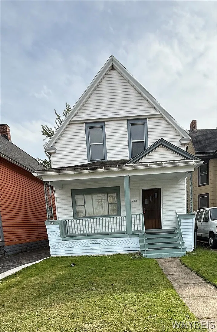5 bed, 2.0 bath, 1296 sqft, $1,700 — Photo 1