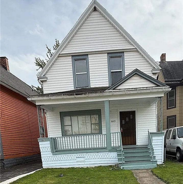 863 Walden Ave
