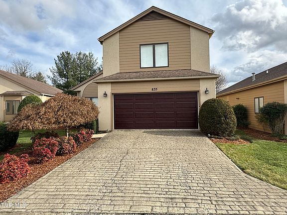 2nd image of 835 Xanadu Ct #835