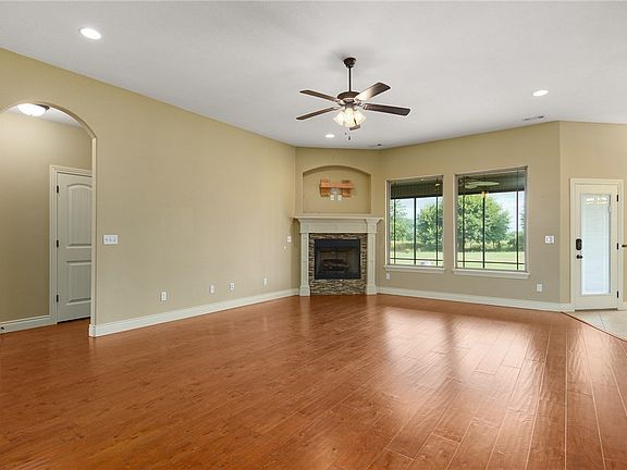 2nd image of 349 Orchard Creek Dr