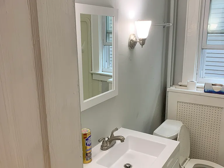 74 Woodlawn Ave — Photo 11