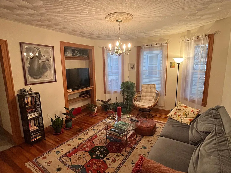 41 Montfern Ave — Photo 1