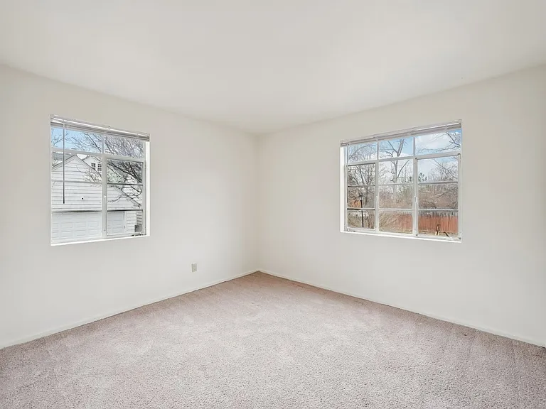 Clifton Woods Apartments — Photo 55