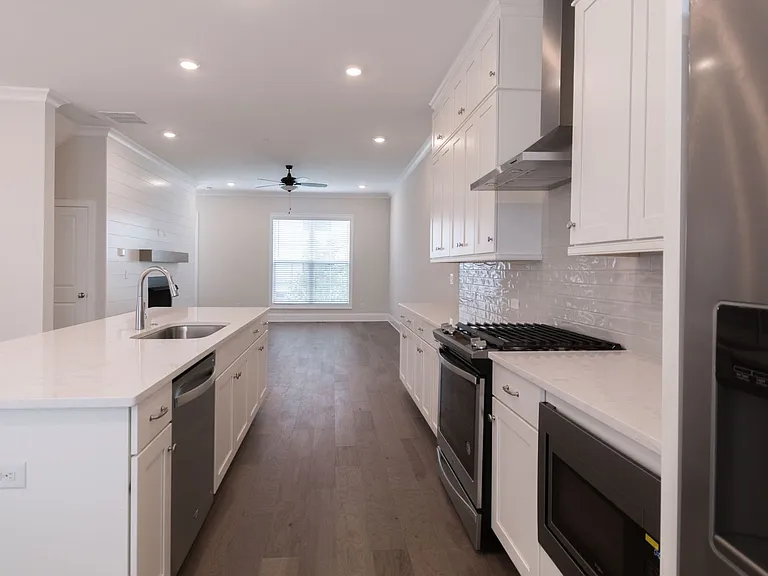309 Burgess Walk — Photo 5