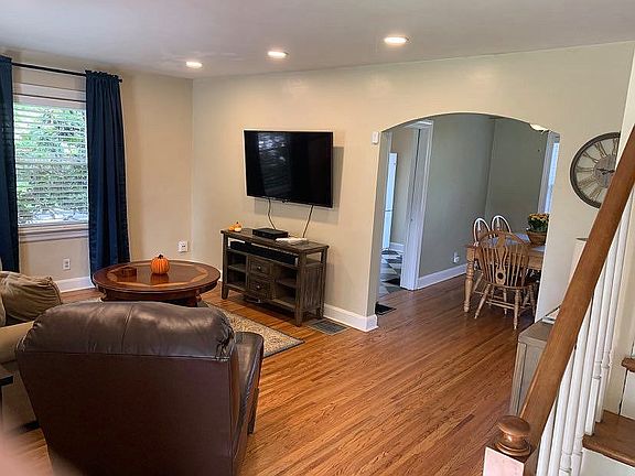 5th image of 3001 Dartmouth Ave