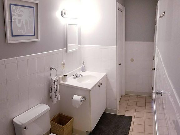 Large Bathroom 