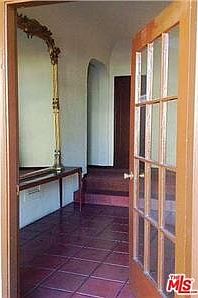3rd image of 1123 E Acacia Ave #205