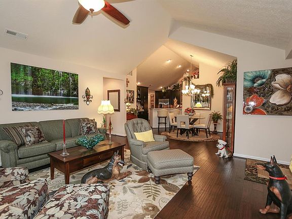 5th image of 9291 Elizabeth Ln