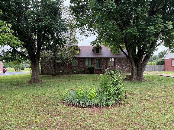 2nd image of 583 C Rody Rd