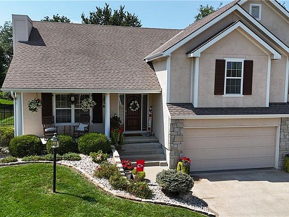 2nd image of 3908 Damascus Dr