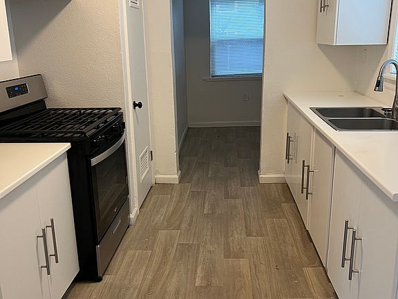 3rd image of 3390 16th Ave