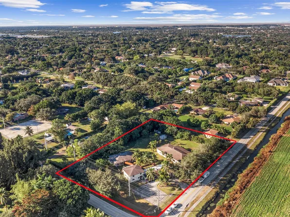 13601 SW 26th Street, Davie, FL 33325