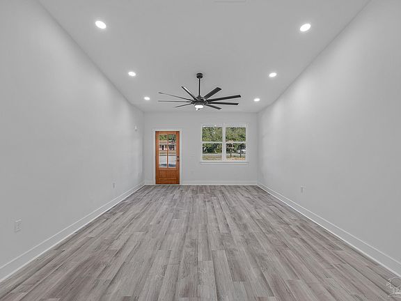 5th image of 5009 Saufley Field Rd