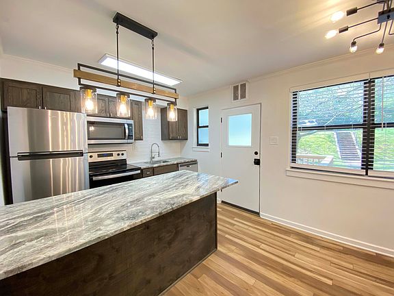 5th image of 40 Faris Cir