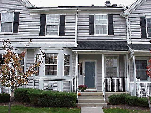 1st image of 18 Uxbridge Dr