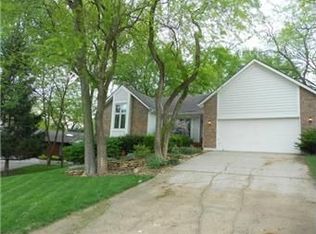 10607 W 50th Ter, Shawnee, KS 66203