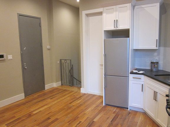3rd image of 131 Herkimer St APT 1B