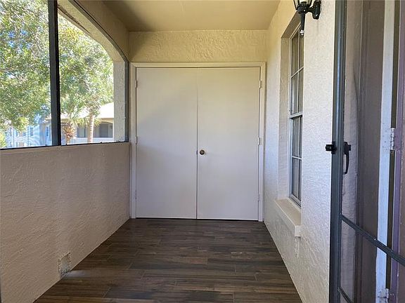 5th image of 2971 Bonaventure Cir APT 203