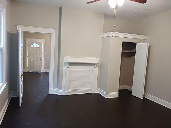 5th image of 707 Baroness Ave
