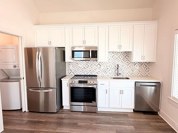 4th image of 310 E Thach Ave Unit P