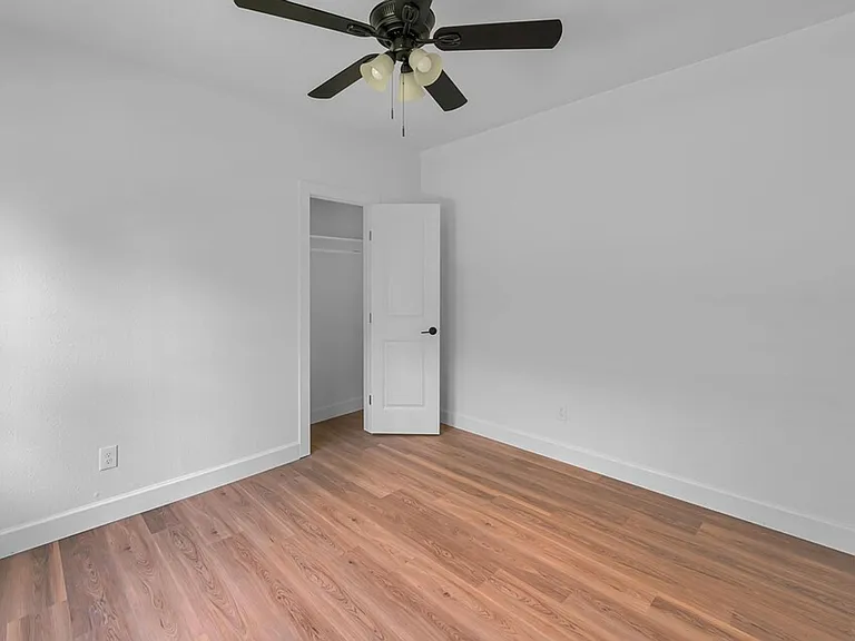 1818 Windsor Ave — Photo 19