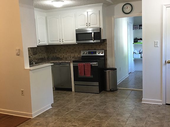 4th image of 8612 Hunterstand Ct
