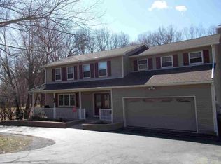 15 Blue Jay Blvd, Hopewell Junction, NY 12533