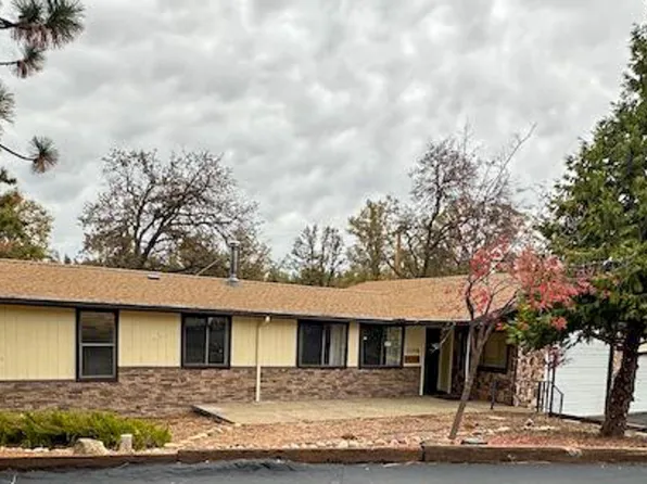 22759 Rolling Woods Dr, Groveland, CA 95321