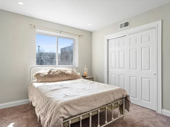 790 Hyde Park Ave APT 15, Boston, MA 02136