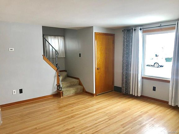 2nd image of 170 Curtiss St