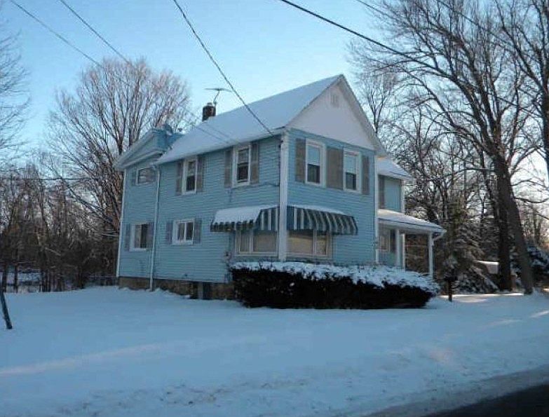 1st image of 105 Clarendon St