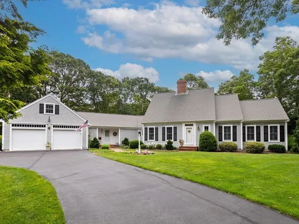 30 Holway Dr, South Dennis, MA 02660