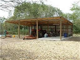 3 SIDED BARN
