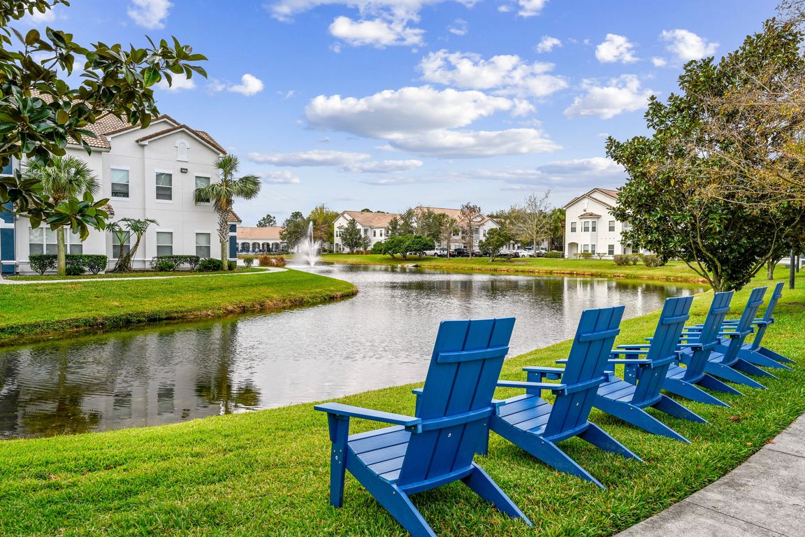 Exterior Amenity Pond