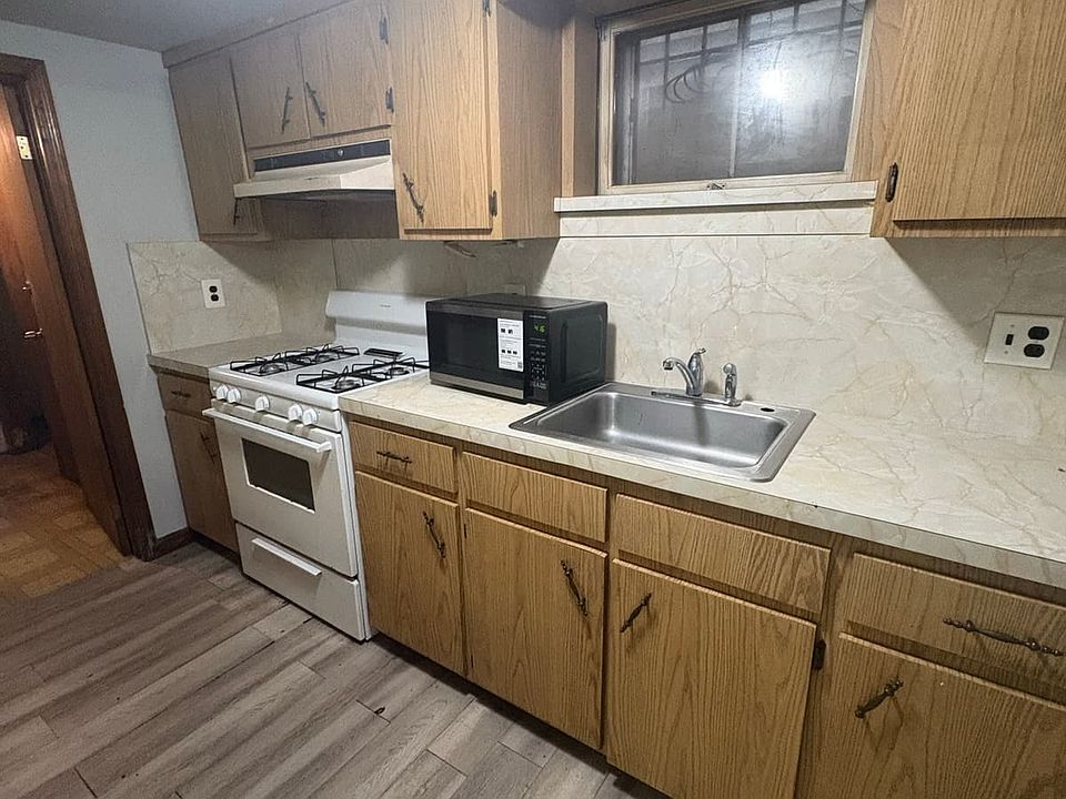 1st image of 422 Fulton St #B