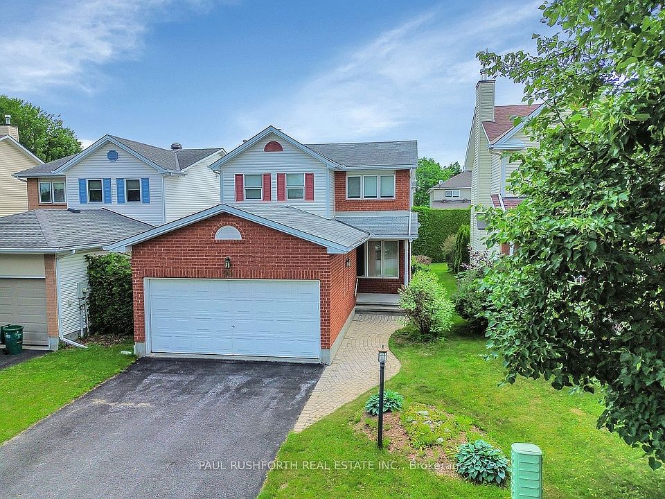 1st image of 90 Moresby Dr