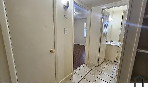 2420 Louise St #12 — Photo 7